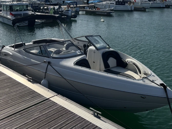 Huur Motorboot met of zonder schipper Stingray in Poole