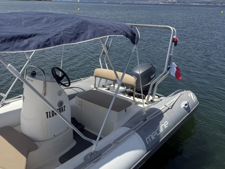 Huur een Zodiac Medline 500 in Le Brusc