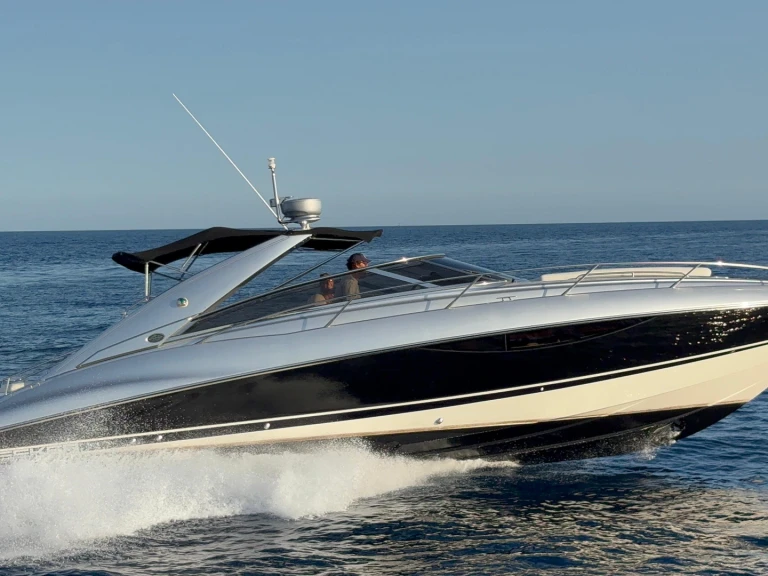 Verhuur Motorboot Sunseeker met vaarbewijs