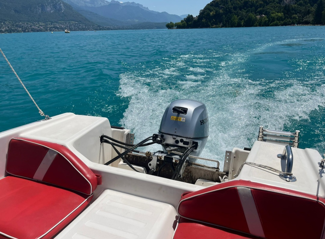 Bootverhuur Annecy goedkoop PERMIS