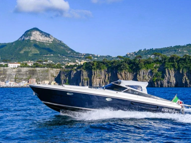 Huur een Itama Itama 40 in Capri