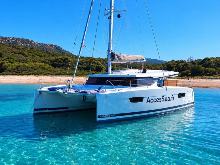 Verhuur Catamaran in Propriano - Fountaine Pajot Astrea 42
