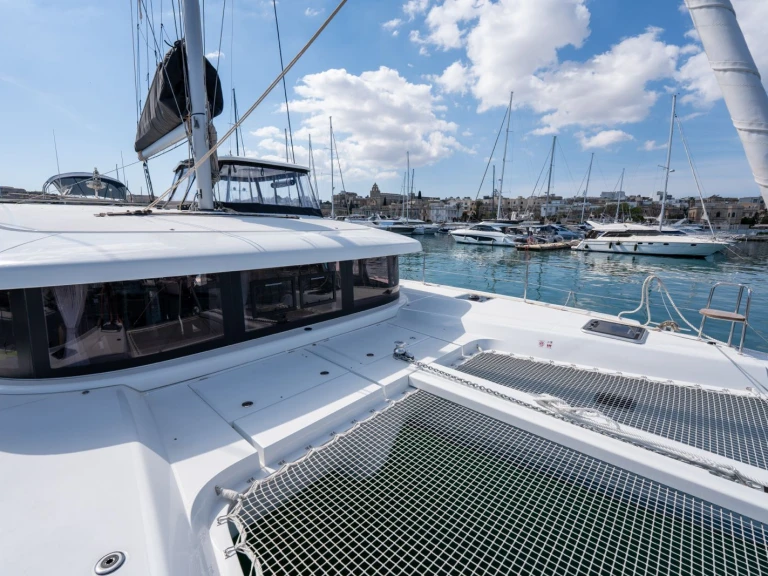 Verhuur Catamaran Lagoon met vaarbewijs