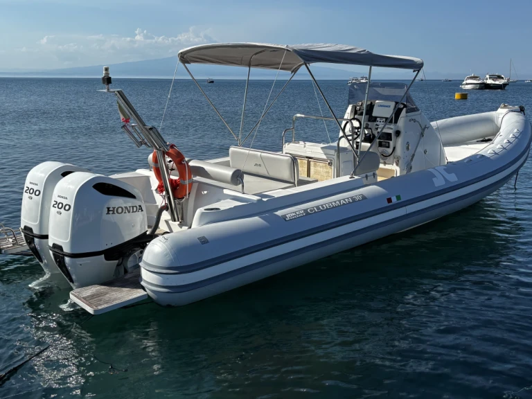 Bootverhuur Brucoli goedkoop Clubman 30