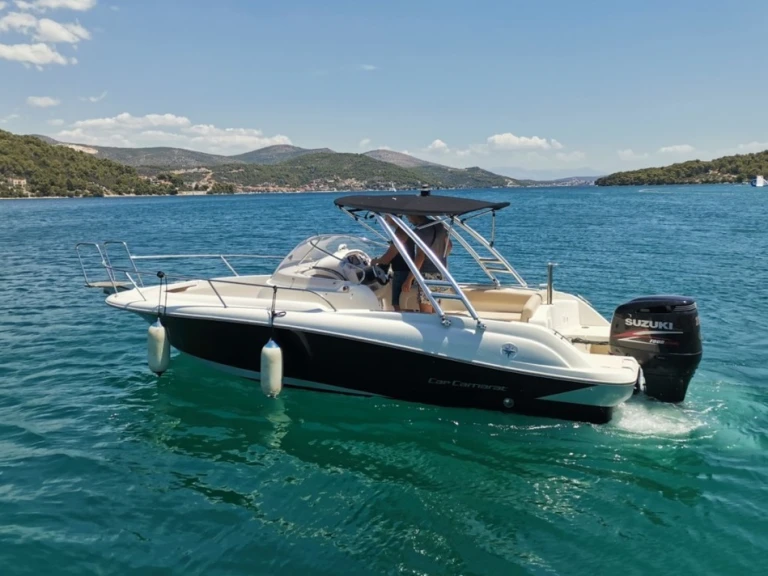 Verhuur Motorboot in Les Issambres - Jeanneau Jeanneau cap camarat 715