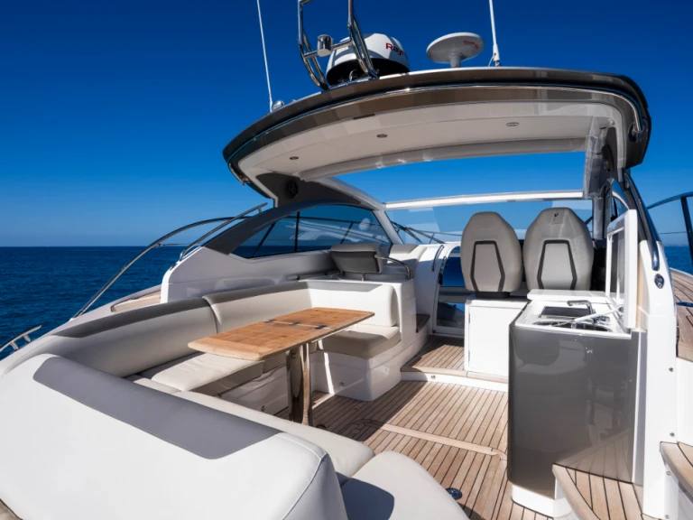Motorboot te huur in Il-Gżira voor de beste prijs