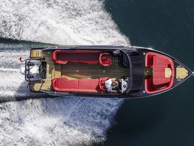 Huur Motorboot met of zonder schipper Cranchi in Marina di Portisco