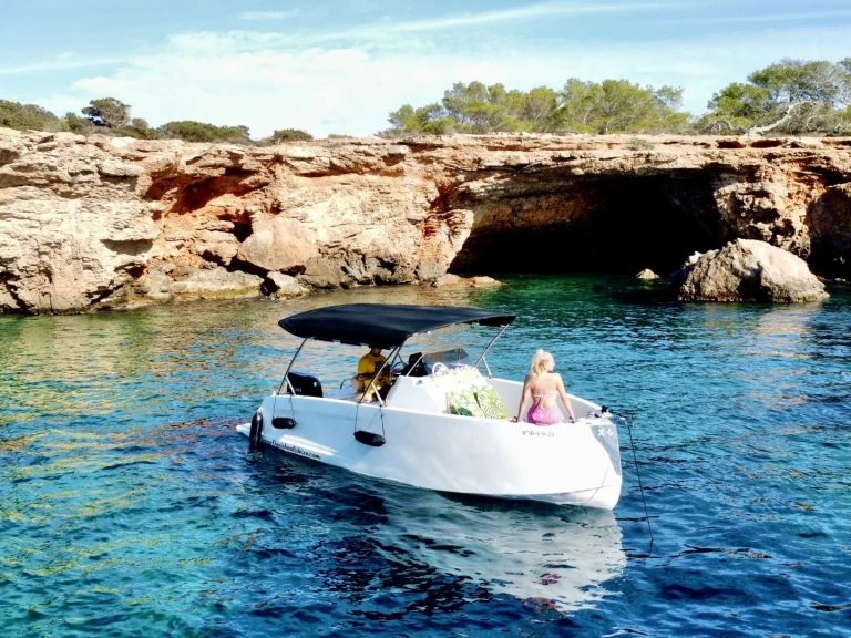 Huur een X-Yachts X6 in Sant Antoni de Portmany