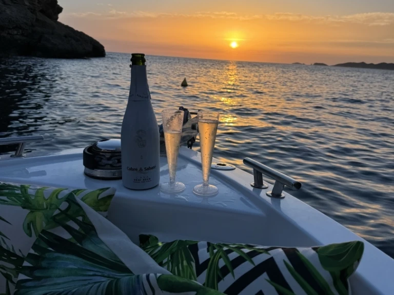 Huur Motorboot met of zonder schipper X-Yachts in Sant Antoni de Portmany