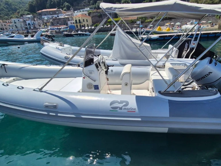 Huur RIB met of zonder schipper op marine in Sorrento