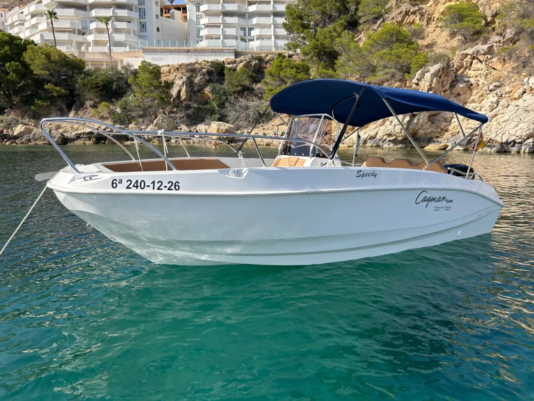 Motor yacht Caymam 585 te huur van particulier of professional in Marina Greenwich