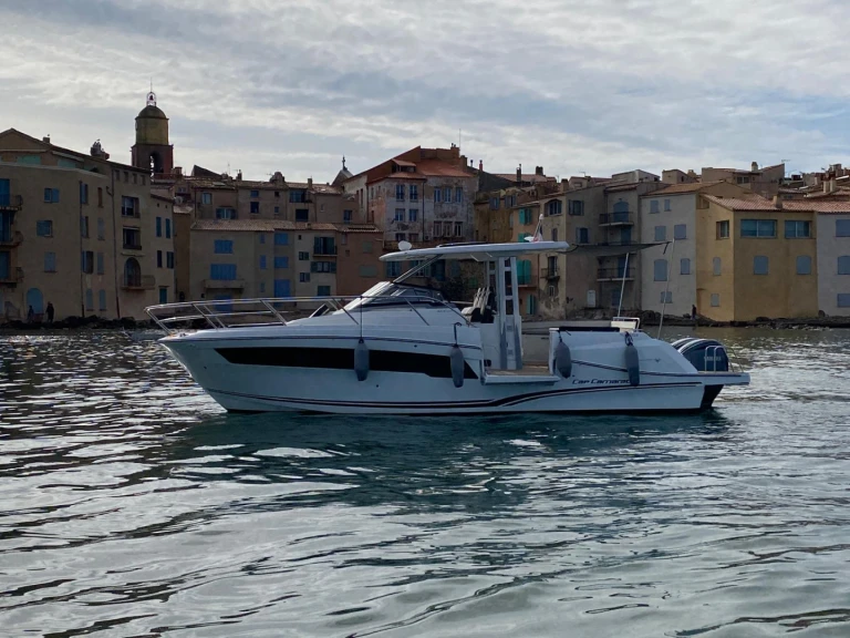 Jeanneau Cap Camarat 10.5 WA te huur van particulier of professional in Port des Marines de Cogolin
