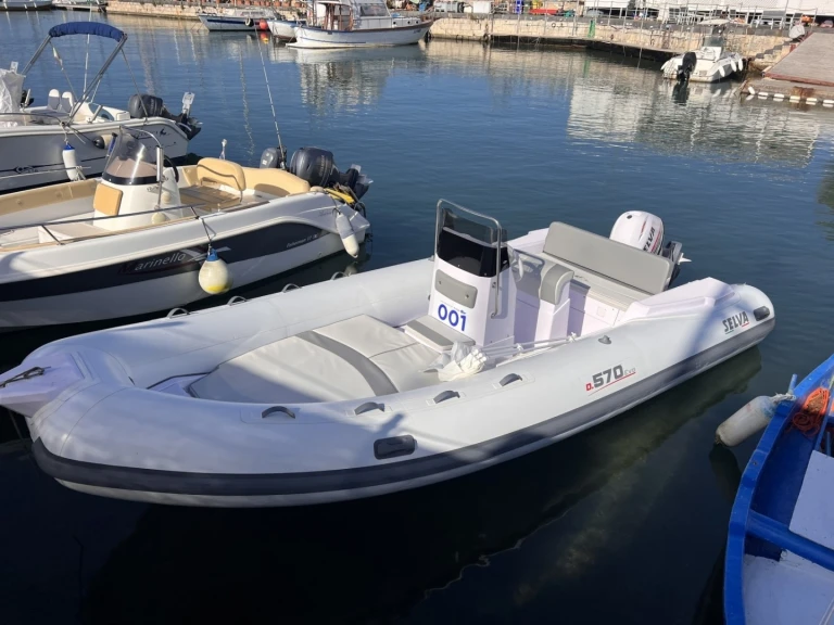 Bootverhuur  Selva 570 in Giardini-Naxos via SamBoat