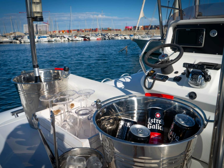 RIB te huur in La Marina de Valencia voor de beste prijs
