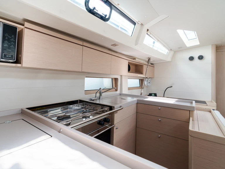 Bénéteau Oceanis 51.1 te huur van particulier of professional in Castellammare del Golfo