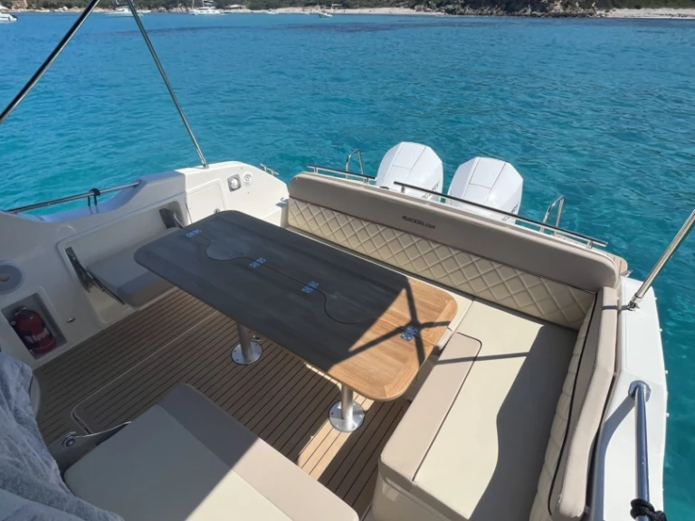Bootverhuur Quicksilver Activ 875 Sundeck in Ajaccio via SamBoat