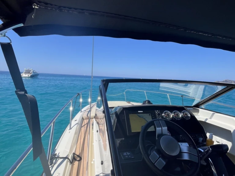 Verhuur Motorboot Quicksilver met vaarbewijs