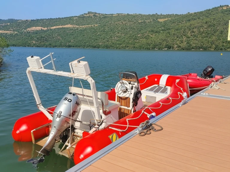 Verhuur RIB in la Baronia de Rialb - Zodiac Cherokee