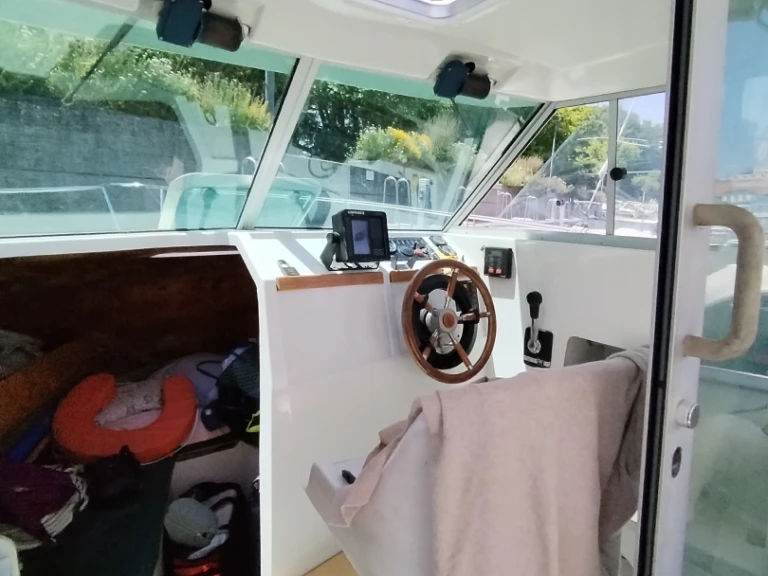 Huur Motorboot met of zonder schipper Jeanneau in Meillerie