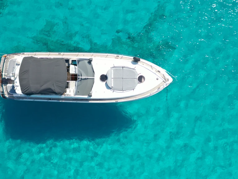 Verhuur Motorboot Fairline met vaarbewijs