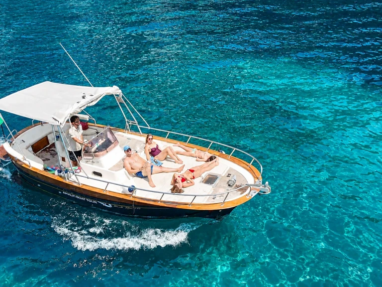 Huur een Fratelli Aprea Sorrento 7,50 open cruise in Amalfi