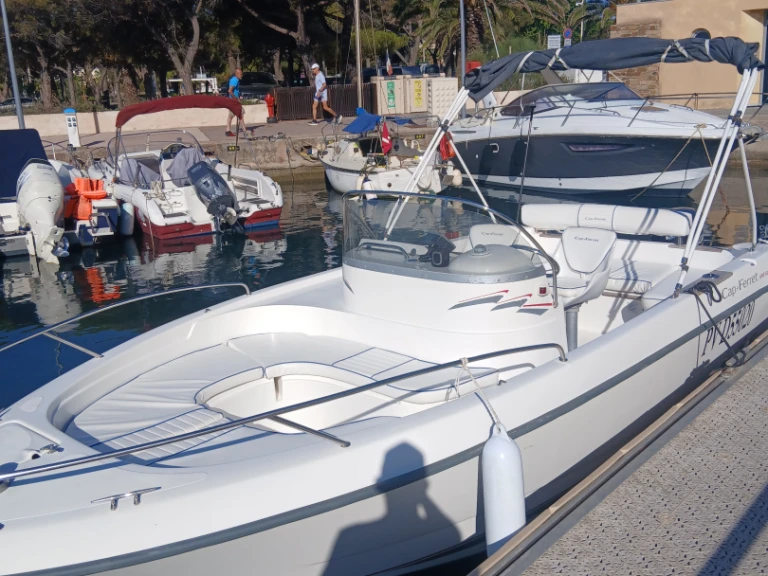 Huur een Bénéteau Cap ferret 650 in Bormes-les-Mimosas