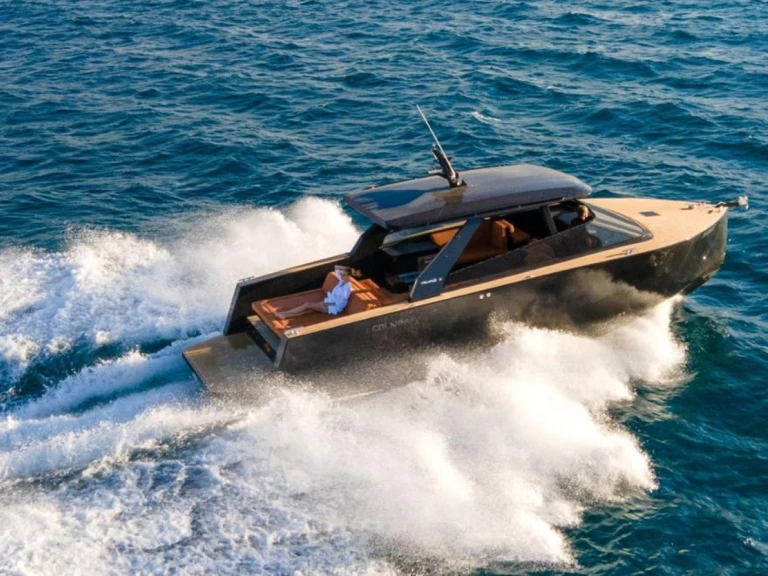 Huur Motorboot met of zonder schipper Colnago in Split