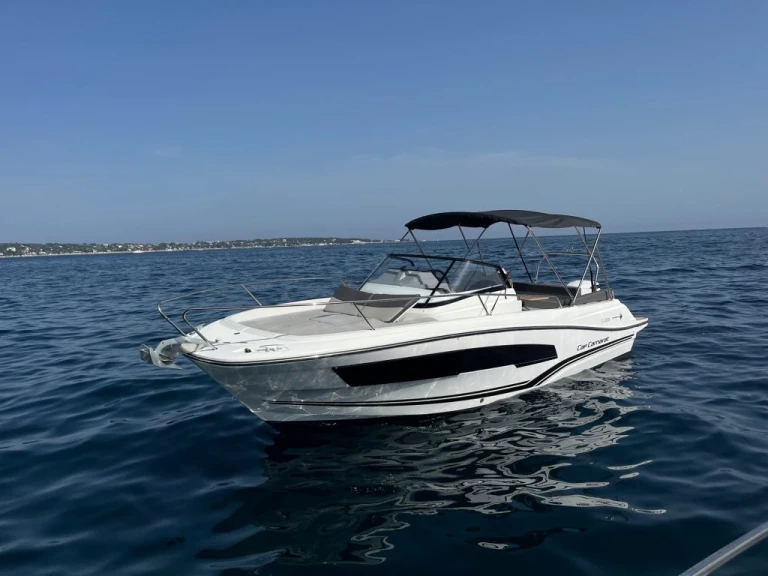 Verhuur Motorboot Jeanneau met vaarbewijs