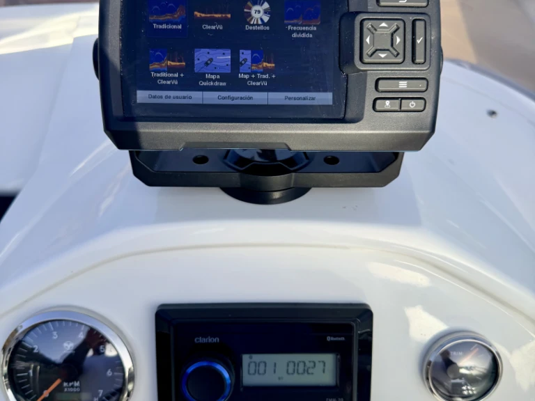 Motorboot te huur in Sant Antoni de Portmany voor de beste prijs