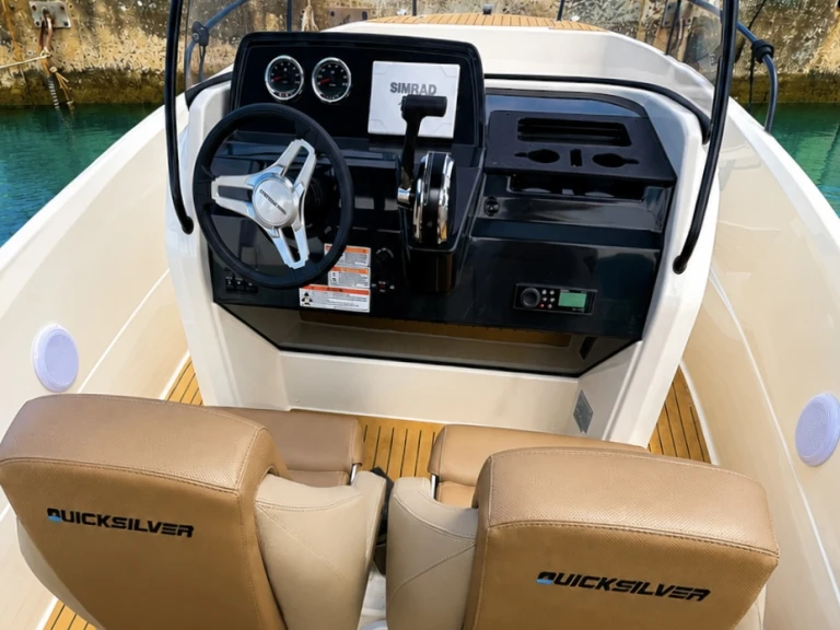 Verhuur Motorboot Quicksilver met vaarbewijs