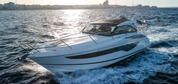 Verhuur Motorboot in Port de Sitges Aiguadolç - Princess Princess V40