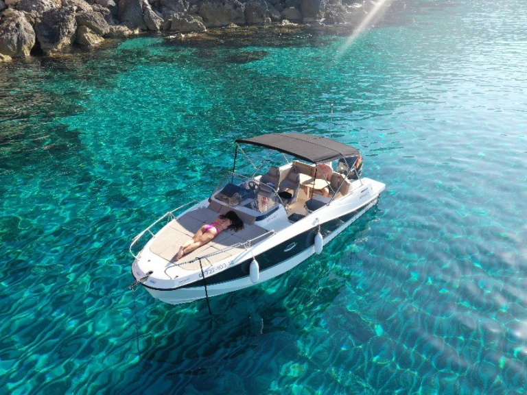 Bootverhuur Quicksilver Activ 755 Sundeck in Mahón via SamBoat