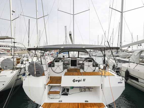 Bootverhuur Trogir goedkoop Bavaria C50 Holiday - 5 + 1 cab.