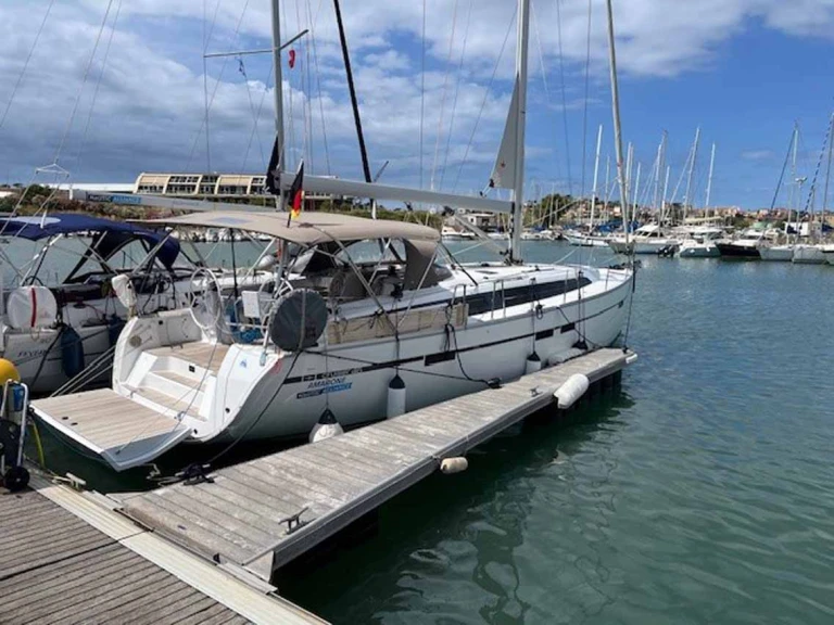 Huur een Bavaria Cruiser 46 in Gouviá