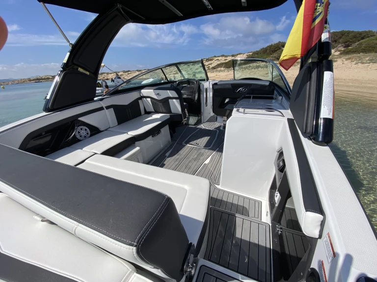 Bootverhuur Ibiza Town goedkoop 278 SS
