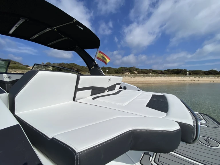 Verhuur Motorboot in Ibiza Town - Monterey 278 SS