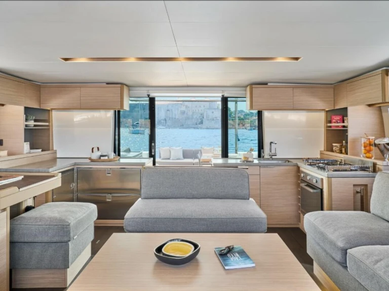 Verhuur Catamaran Lagoon met vaarbewijs