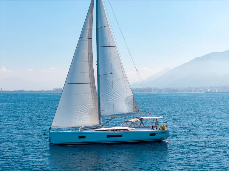 Huur Zeilboot met of zonder schipper Bénéteau in Castellammare di Stabia