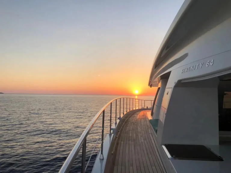 Verhuur Catamaran in Port d'Andratx -  Serenity 64 LUXE