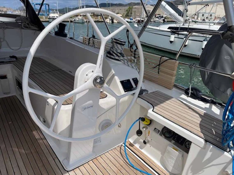 Jachthuur in Gouviá - Bavaria Cruiser 46 via SamBoat