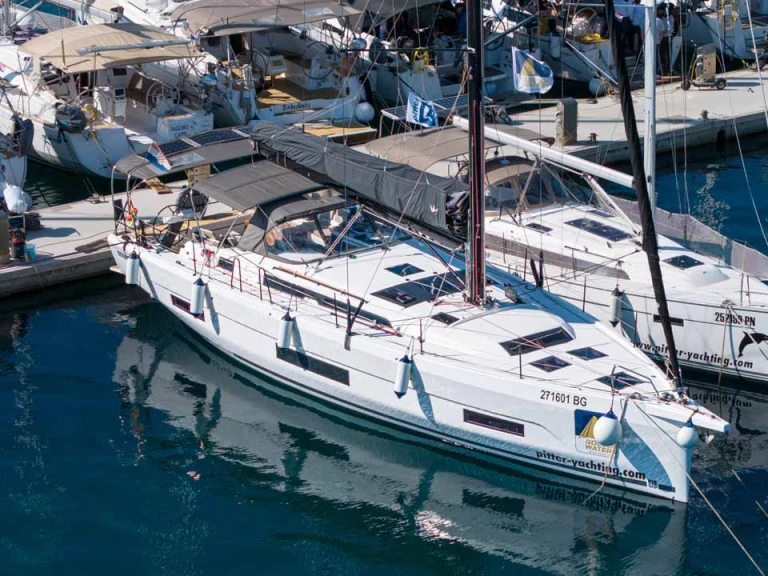 Zeilboot te huur in Pula voor de beste prijs