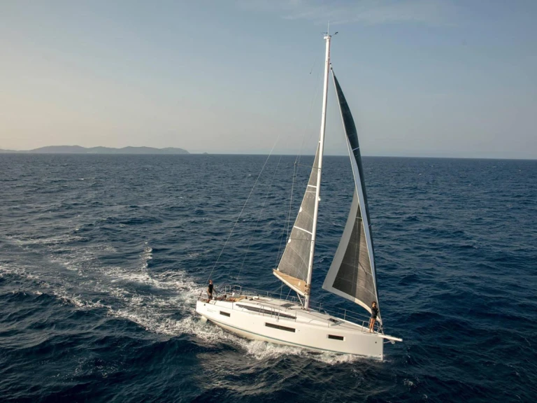 Verhuur Zeilboot in Gouviá - Jeanneau Sun Odyssey 410