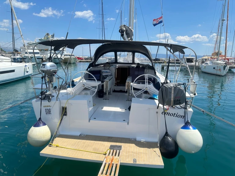 Huur Zeilboot met of zonder schipper Elan in Split