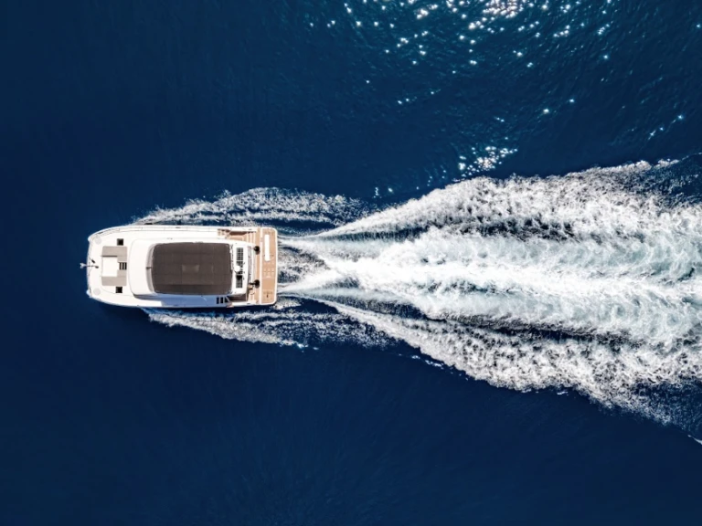Verhuur Catamaran Fountaine Pajot met vaarbewijs