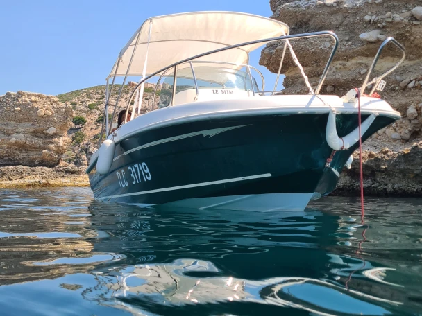 Verhuur Motorboot Jeanneau met vaarbewijs