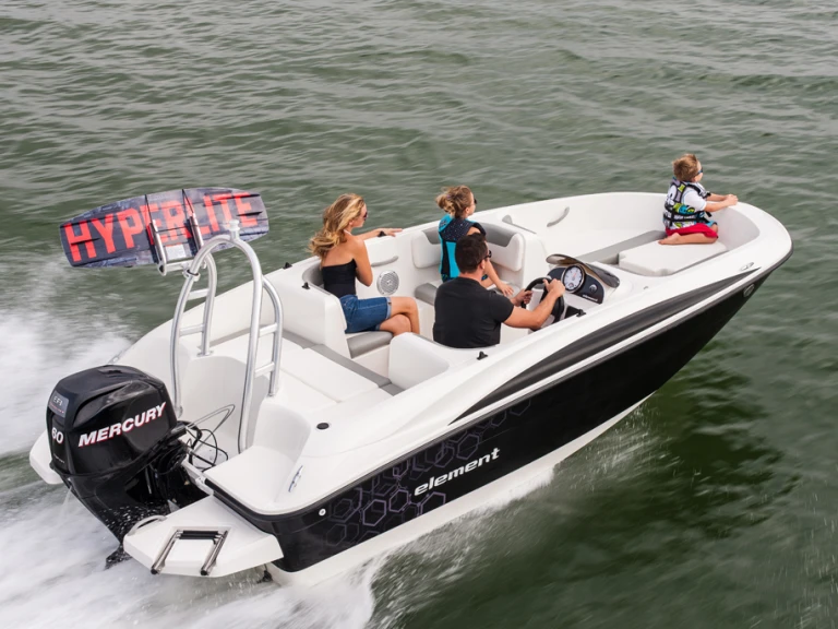 Bootverhuur Bayliner Bayliner 160 in Club Nautico S'Estanyol via SamBoat