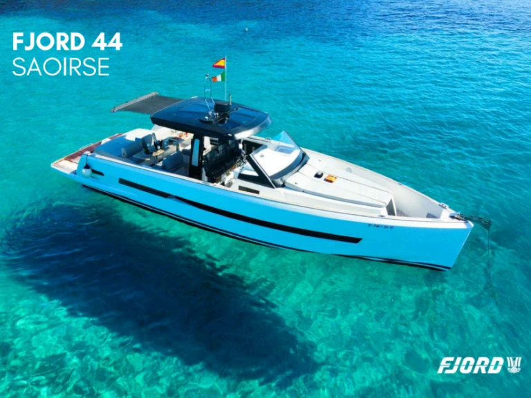 Bootverhuur Fjord Fjord 44 Open in Santa Eulària des Riu via SamBoat