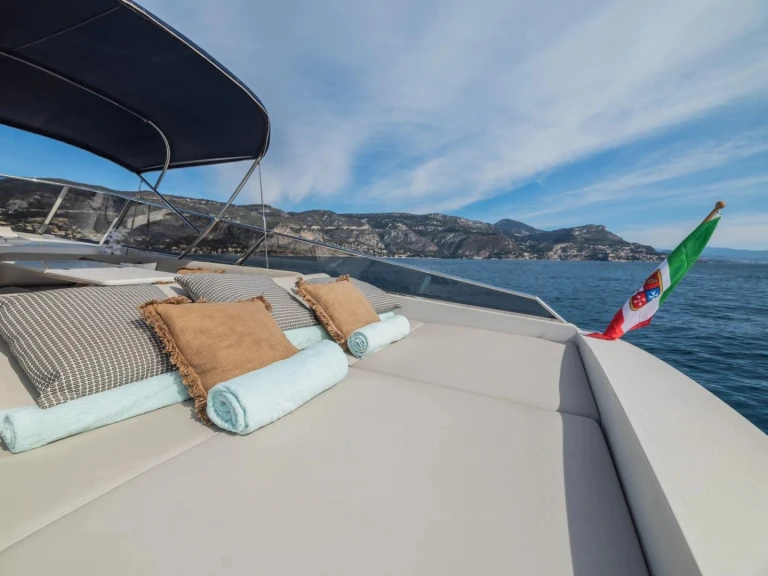 Jacht te huur in Saint-Jean-Cap-Ferrat voor de beste prijs
