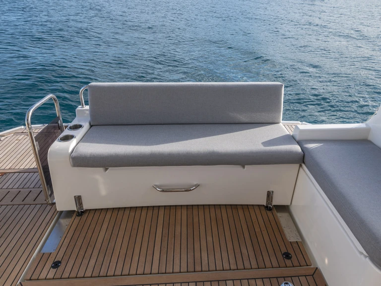 Bootverhuur Juan-les-Pins goedkoop Swift Trawler 41 Fly
