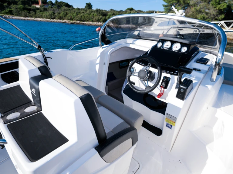 Bootverhuur Karnic 692 sl in Ugljan via SamBoat